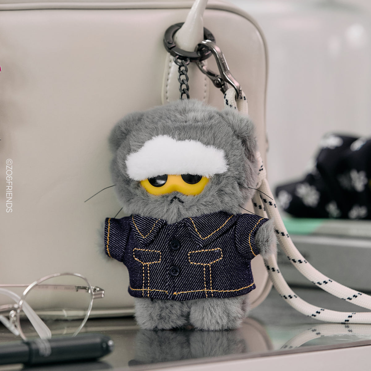 ZO&FRIENDS ZOA RANDOM PLUSH KEYRING CROWN EDITION