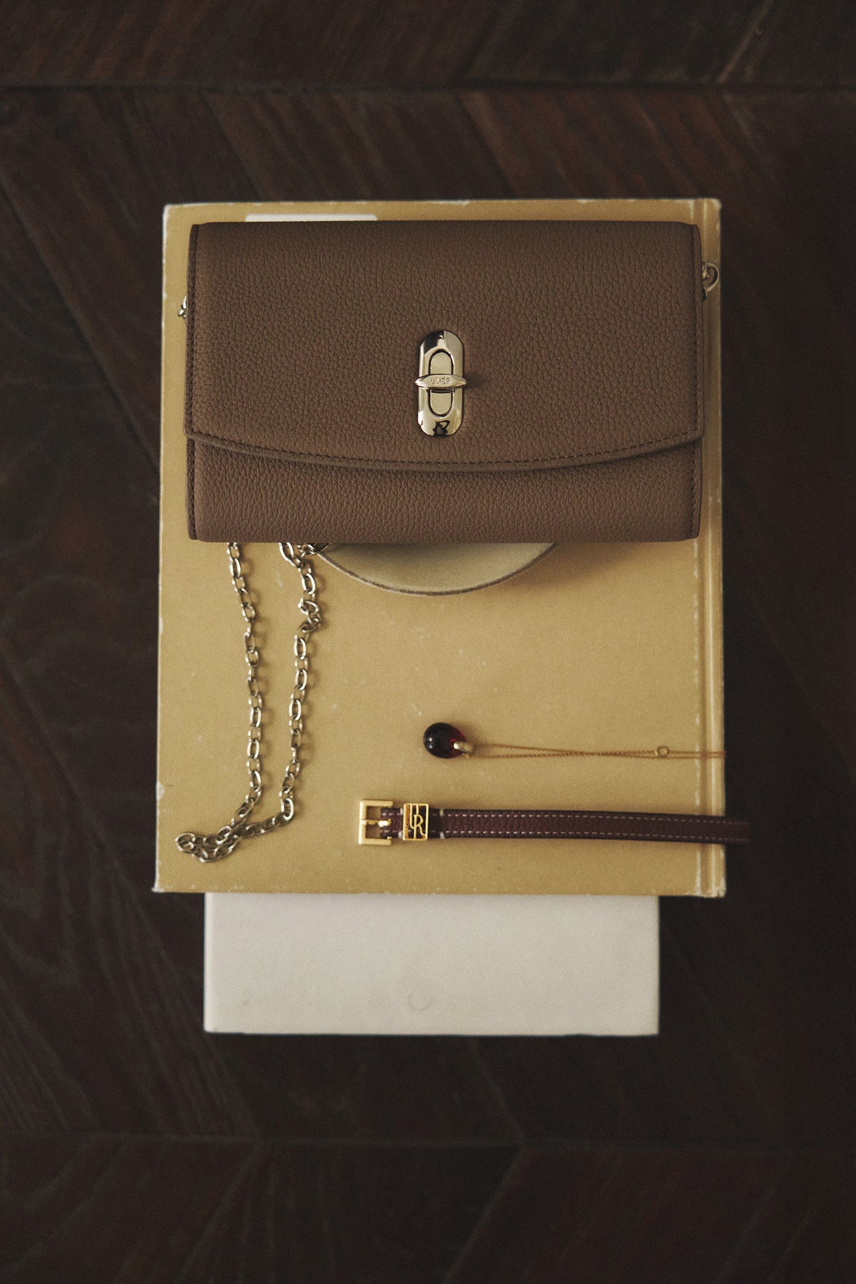 UMER_MRRV) TR Mariel WOC Chain Bag Mocha Taupe