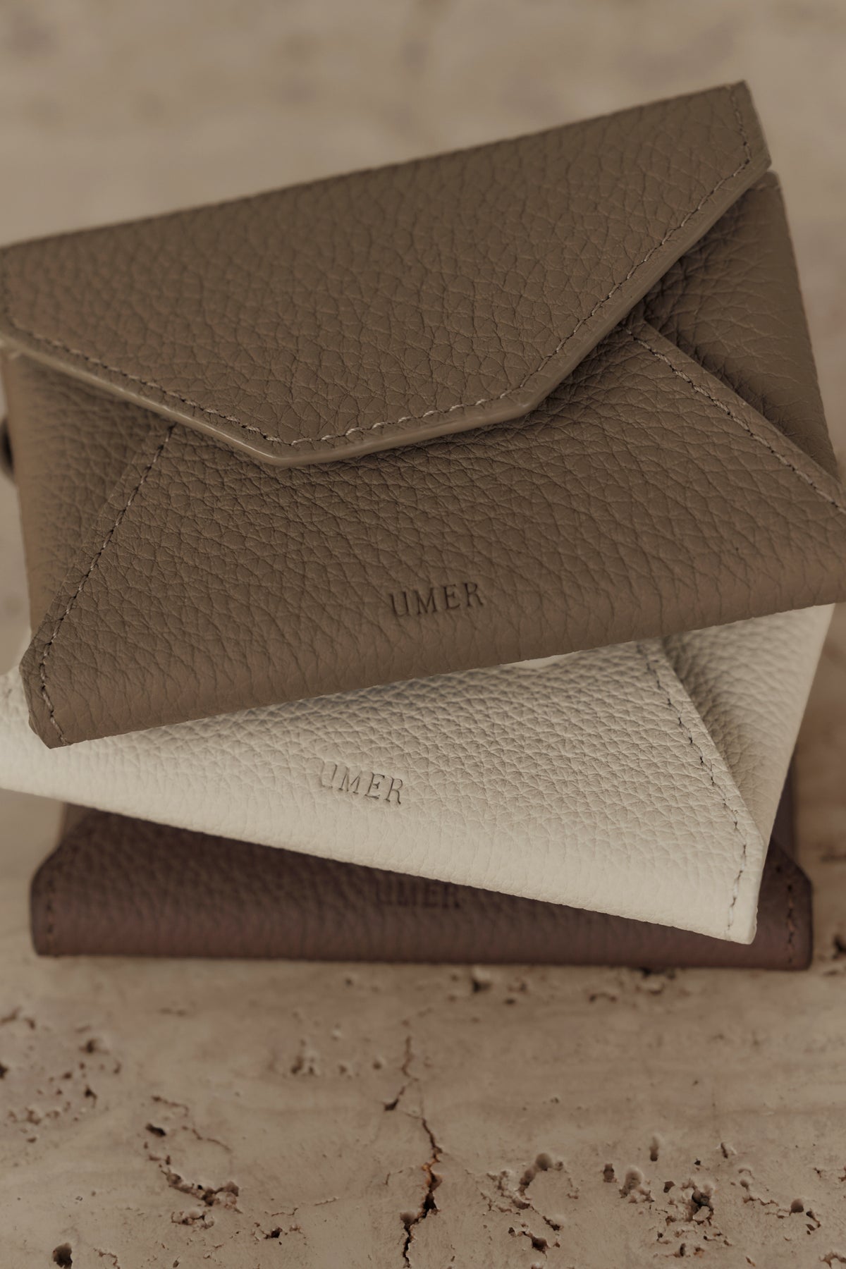 UMER_MRRV) TR Pochette Charm Taupe