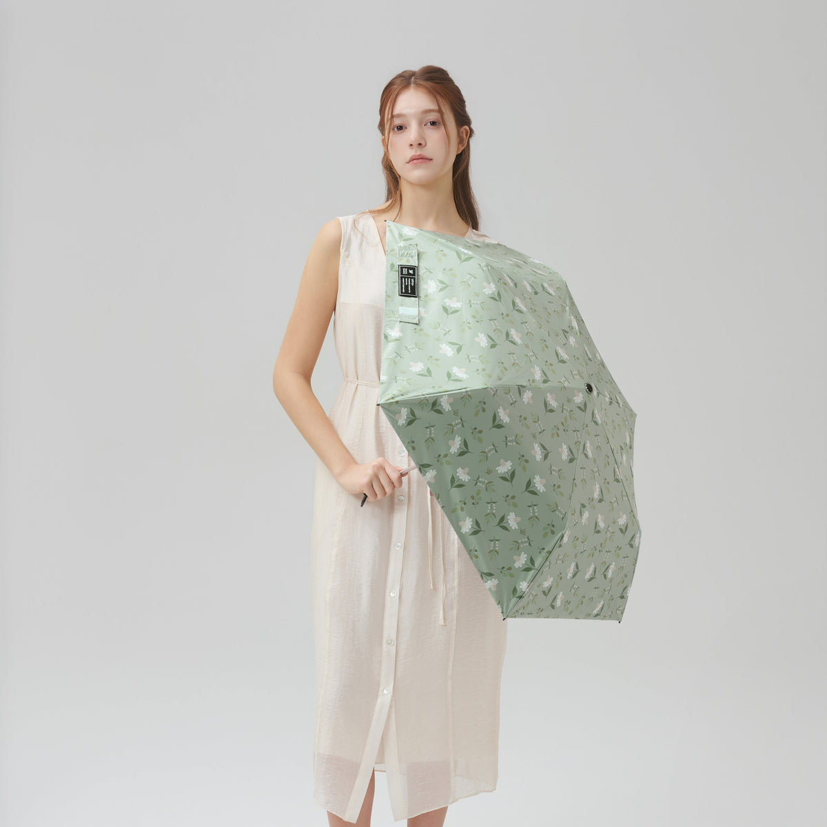 WHITESANDS 600 AIR Ultra-Light UV Parasol LUMIA_Green