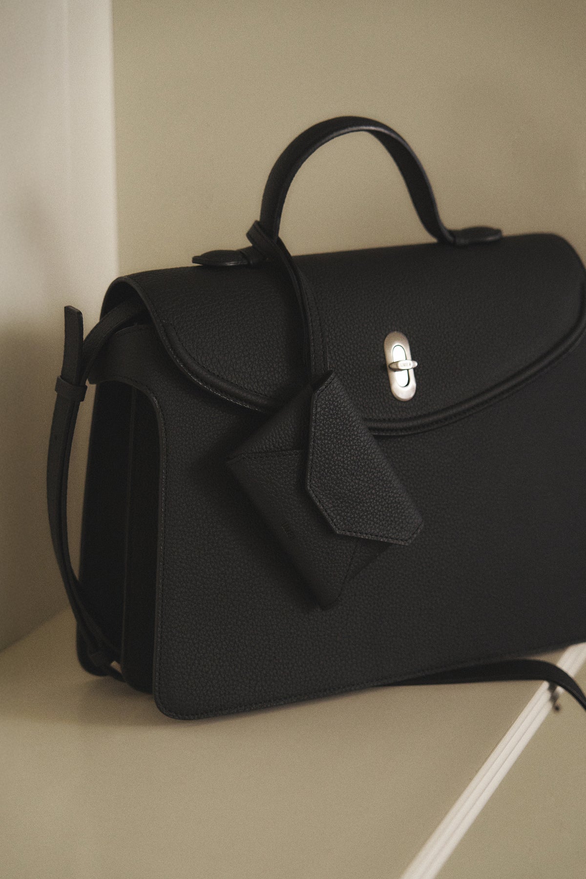 UMER_MRRV) TR Seren Bag (Gran) Black