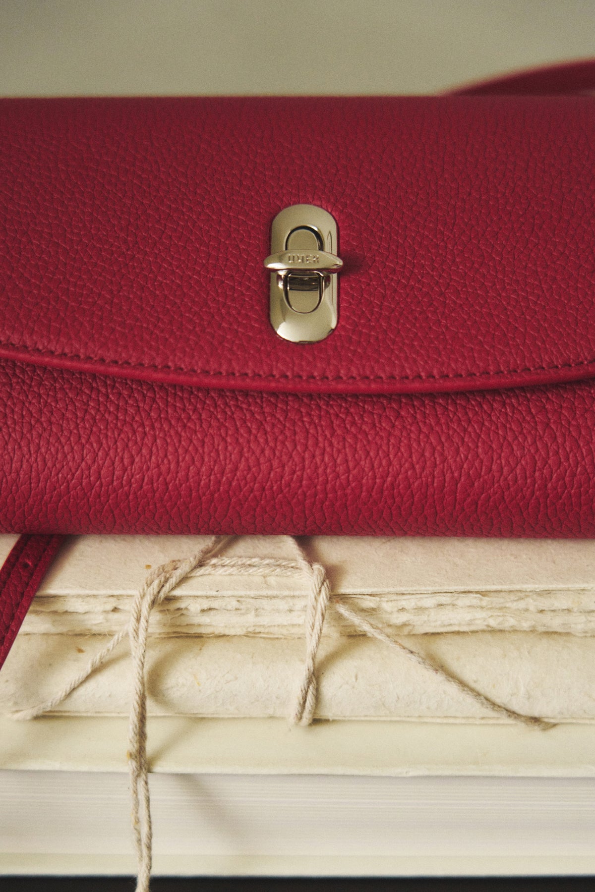 UMER_MRRV) TR Mariel WOC Chain Bag Ruby Rouge