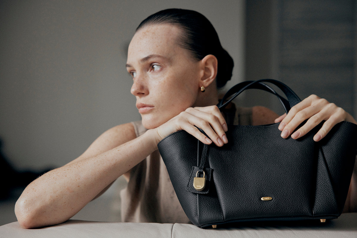 UMER_MRRV) TR Claire Bag Black