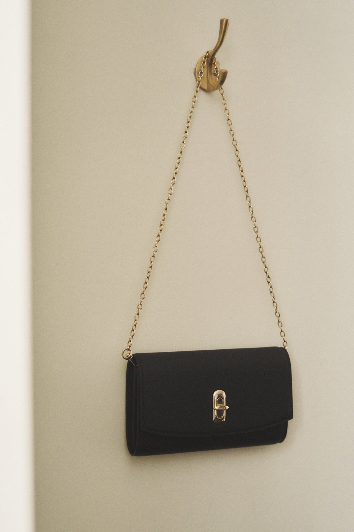 UMER_MRRV) TR Mariel WOC Chain Bag Black