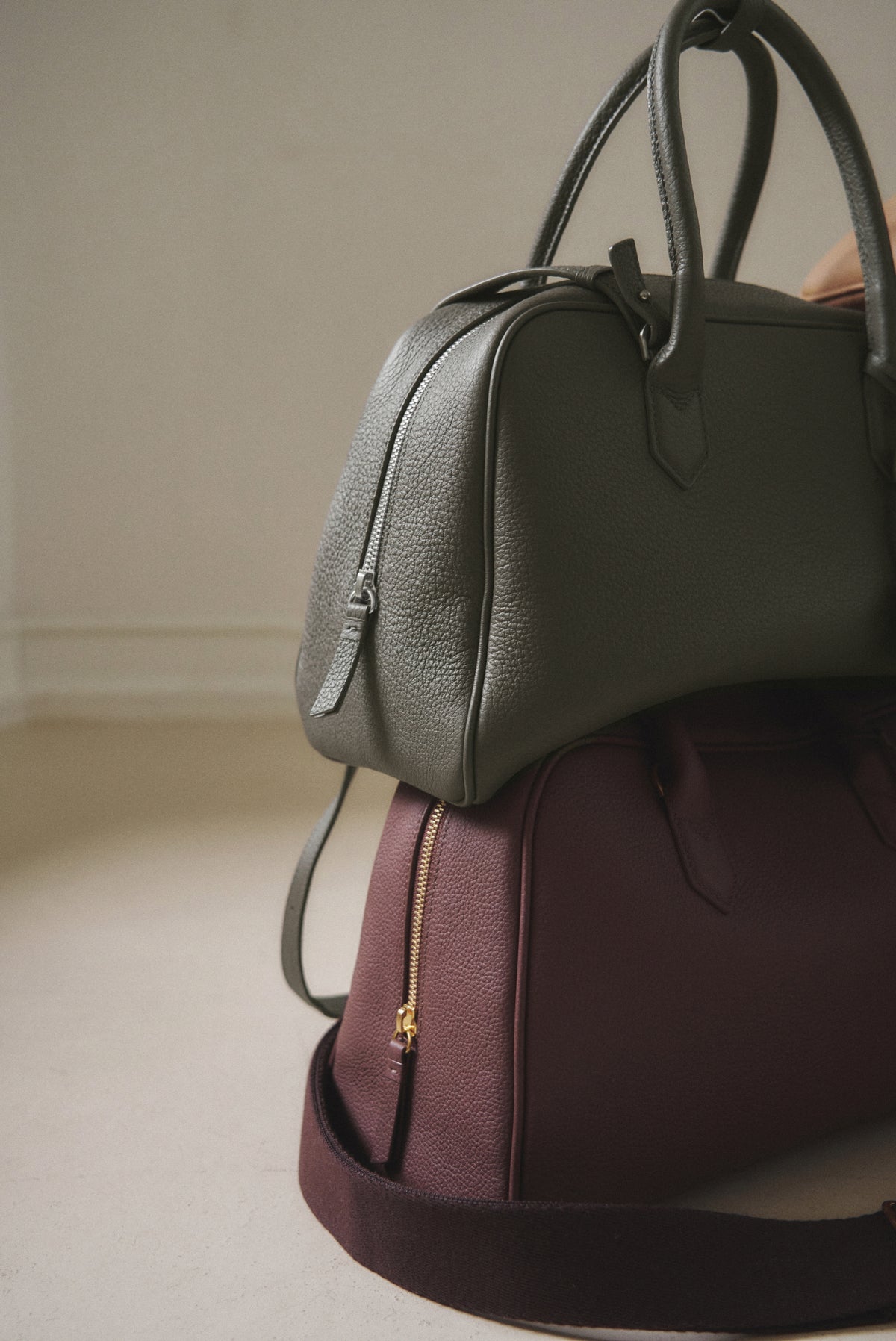 UMER_MRRV) TR Origin Boston Bag Gris Meyer